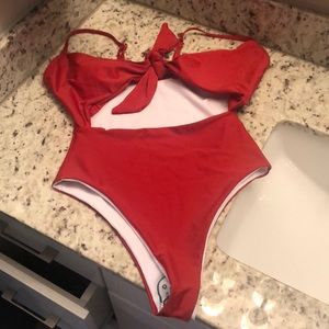 Women’s bathing suit